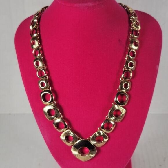 Vintage Napier Gold Tone Square Classic Feminine Statement 13" Necklace - Picture 1 of 4
